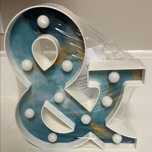 Lighted & Sign NWT